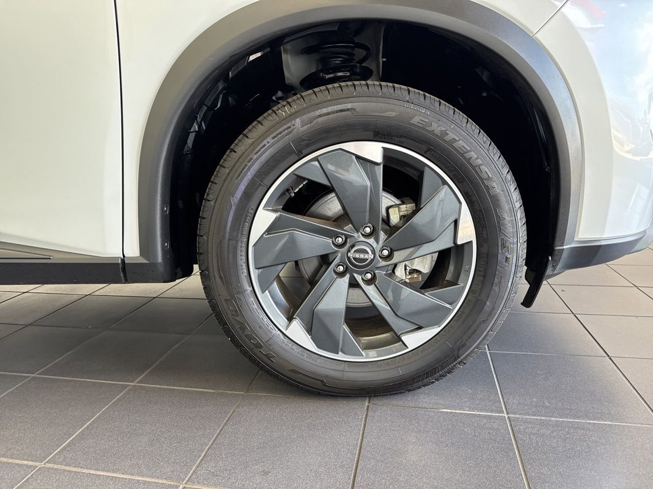 Used 2025 Nissan Rogue SV image 51