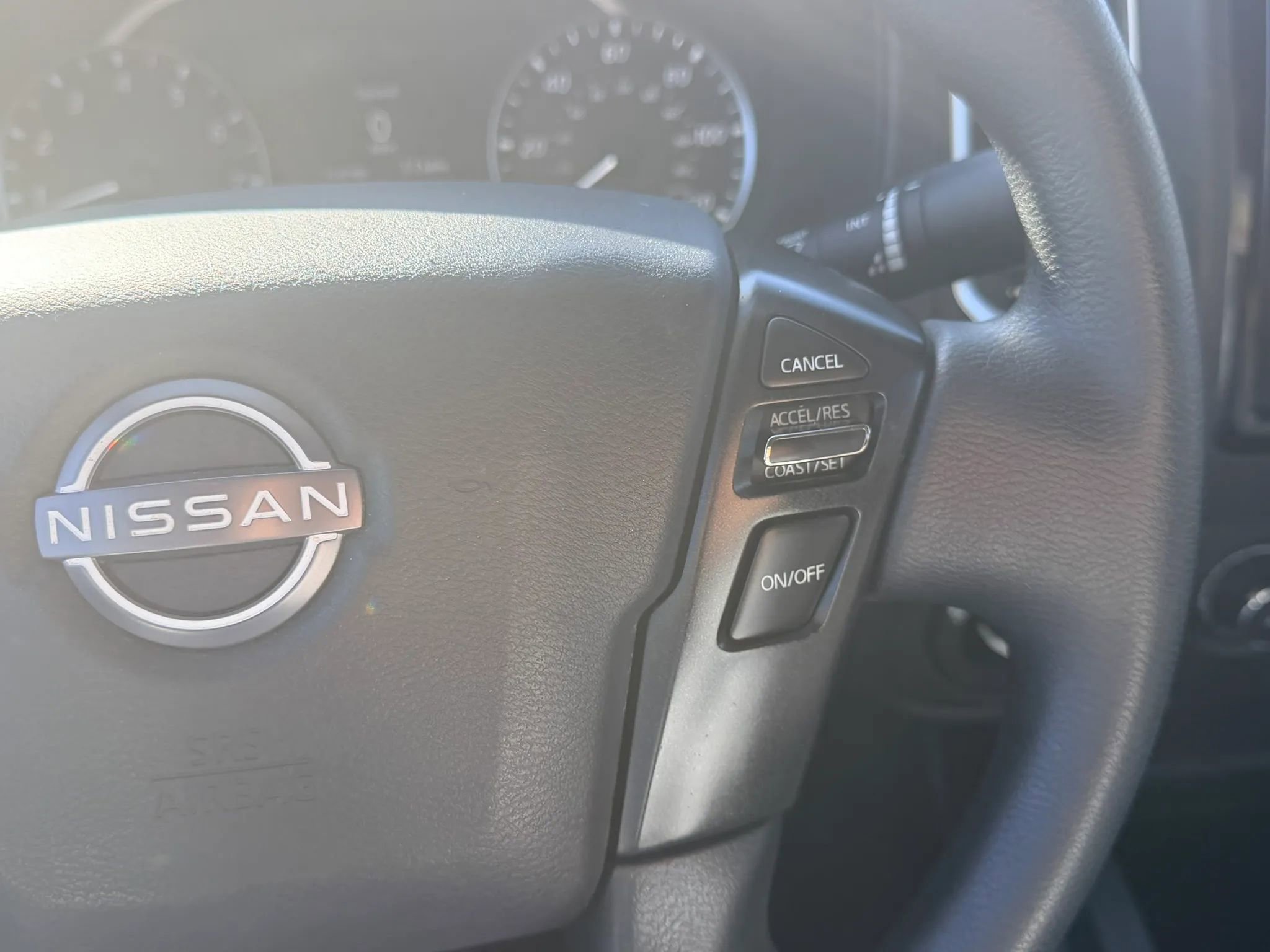 Used 2023 Nissan Frontier SV AWD/4WD image 15