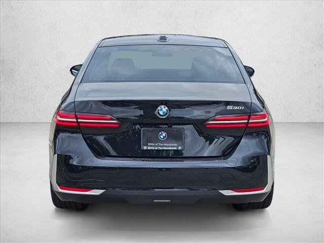 Used 2026 BMW 530i w/ Premium Package image 6