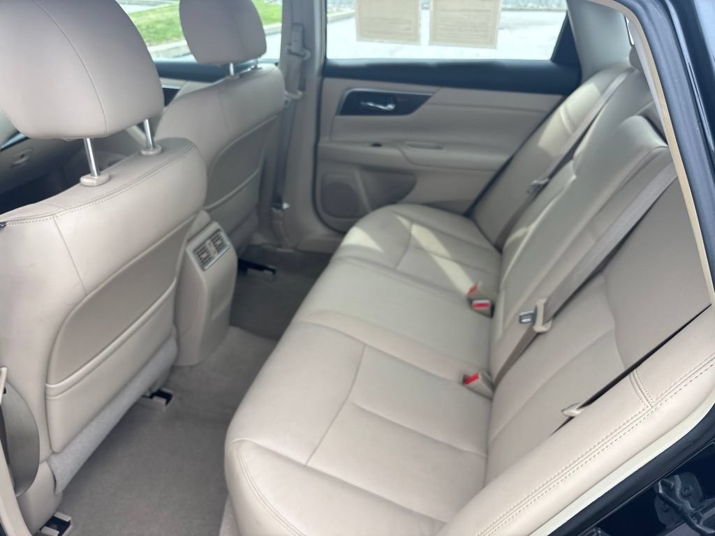 Used 2013 Nissan Altima 2.5 SL w/ 2.5 Moonroof Pkg FWD image 32