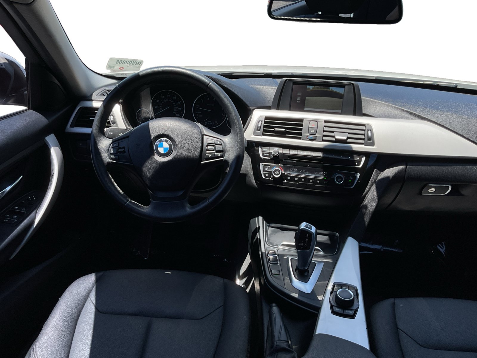 Used 2018 BMW 320i xDrive Sedan AWD/4WD image 14