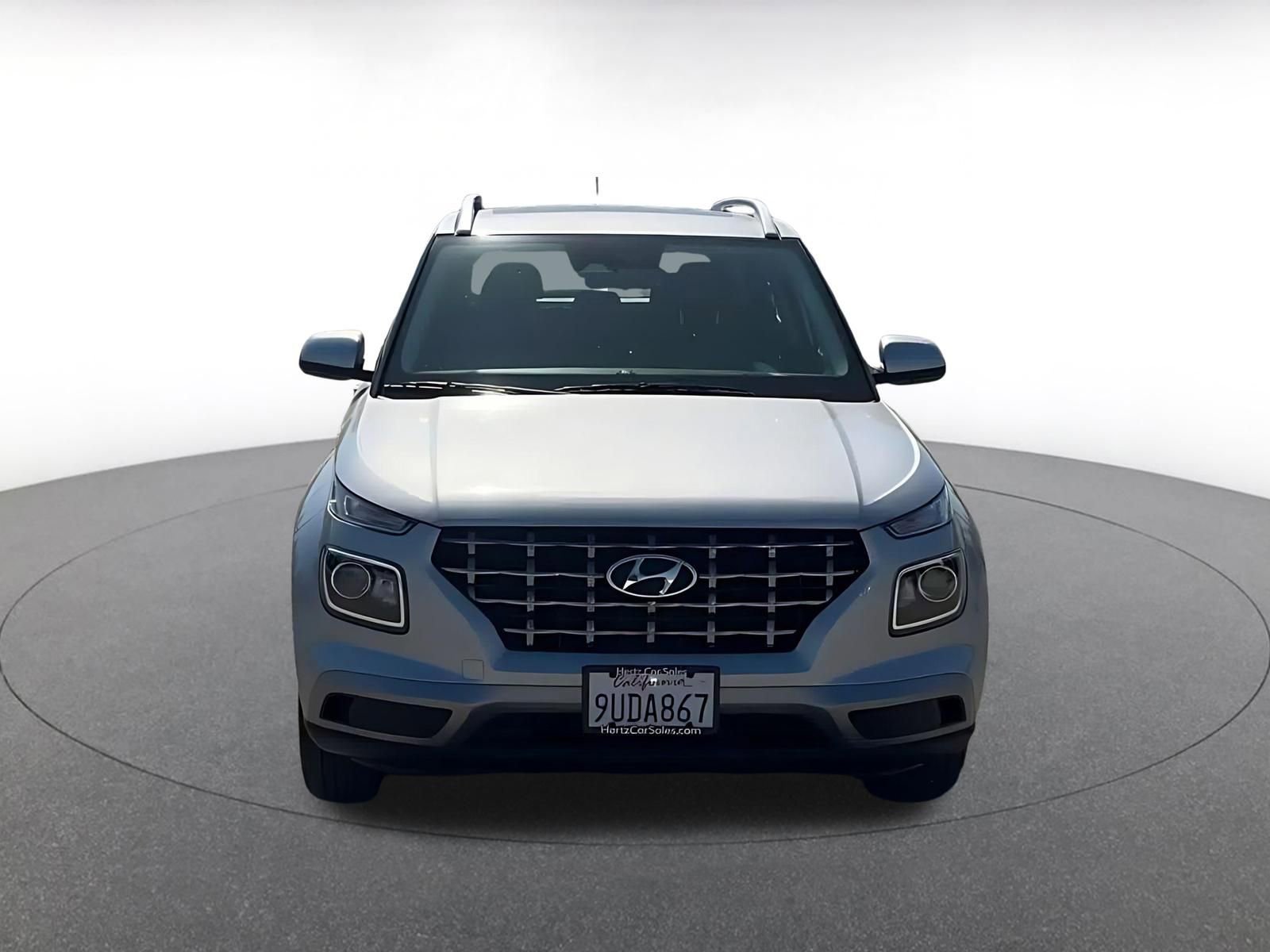 Used 2025 Hyundai Venue SEL image 4