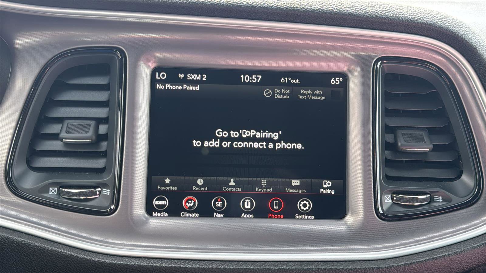 Used 2022 Dodge Challenger SXT w/ Driver Convenience Group image 17