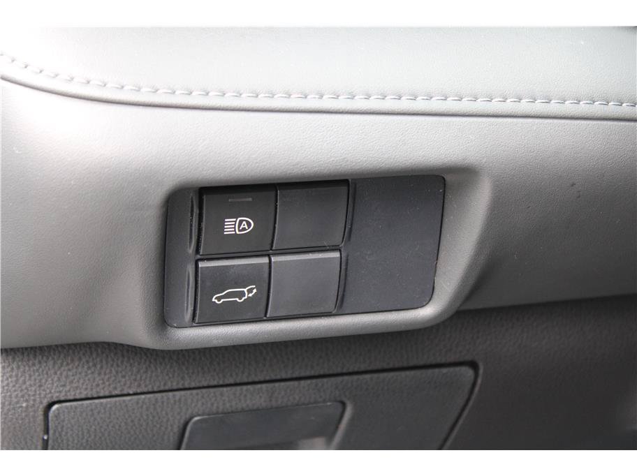 Used 2021 Toyota Highlander XLE AWD/4WD image 15