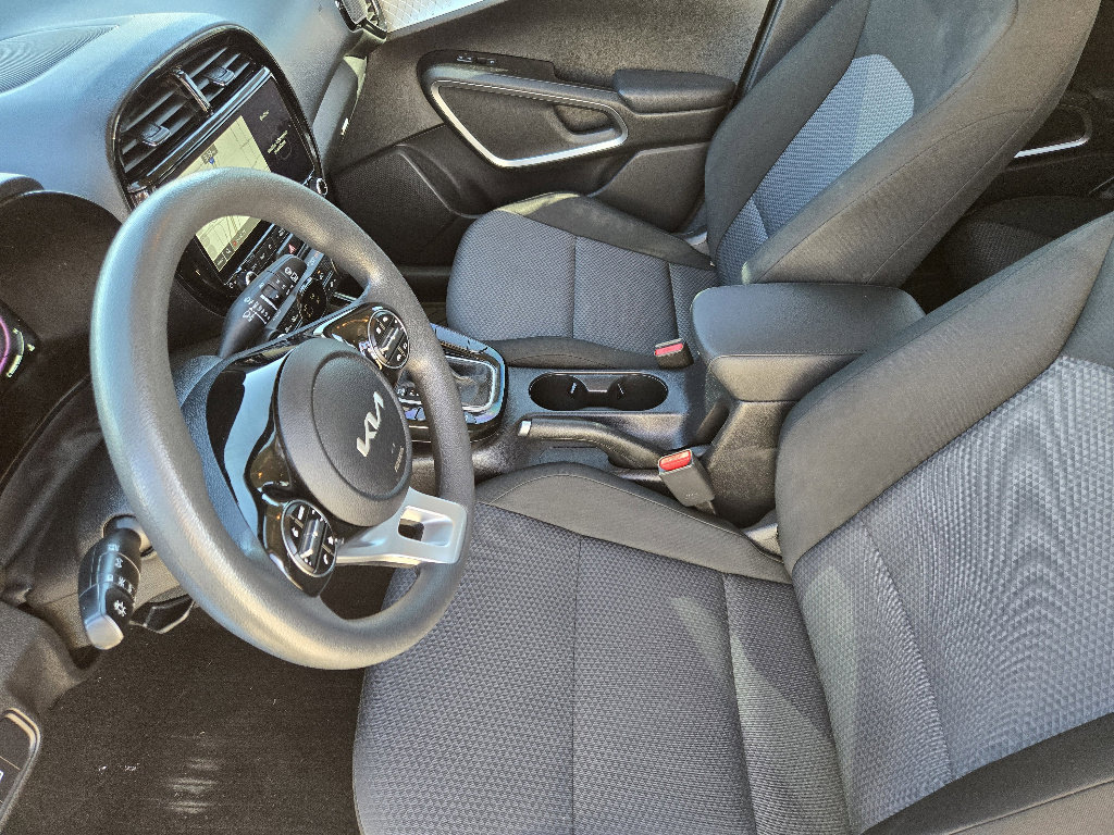 Used 2024 Kia Soul S image 18