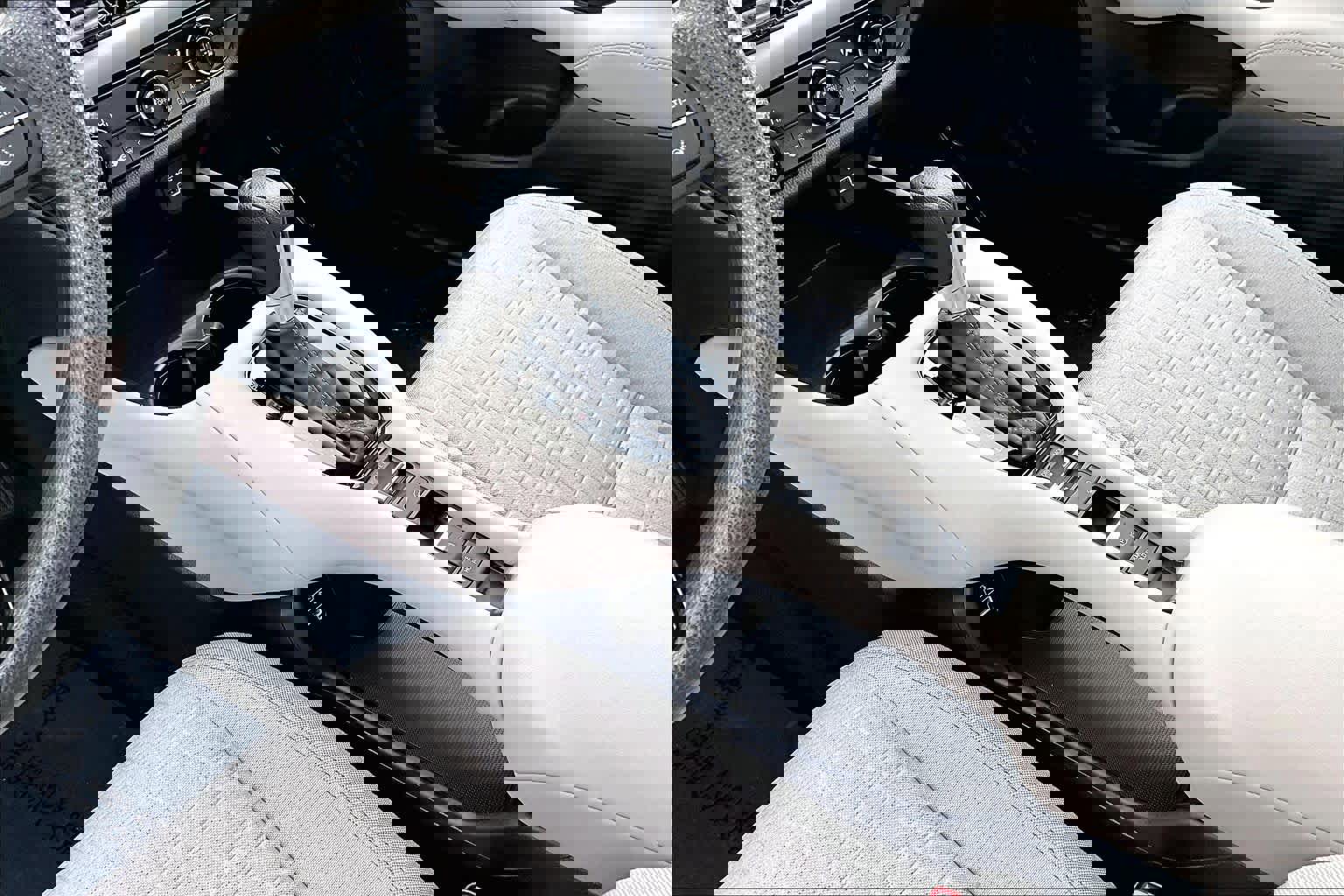 Used 2023 Honda HR-V LX image 16