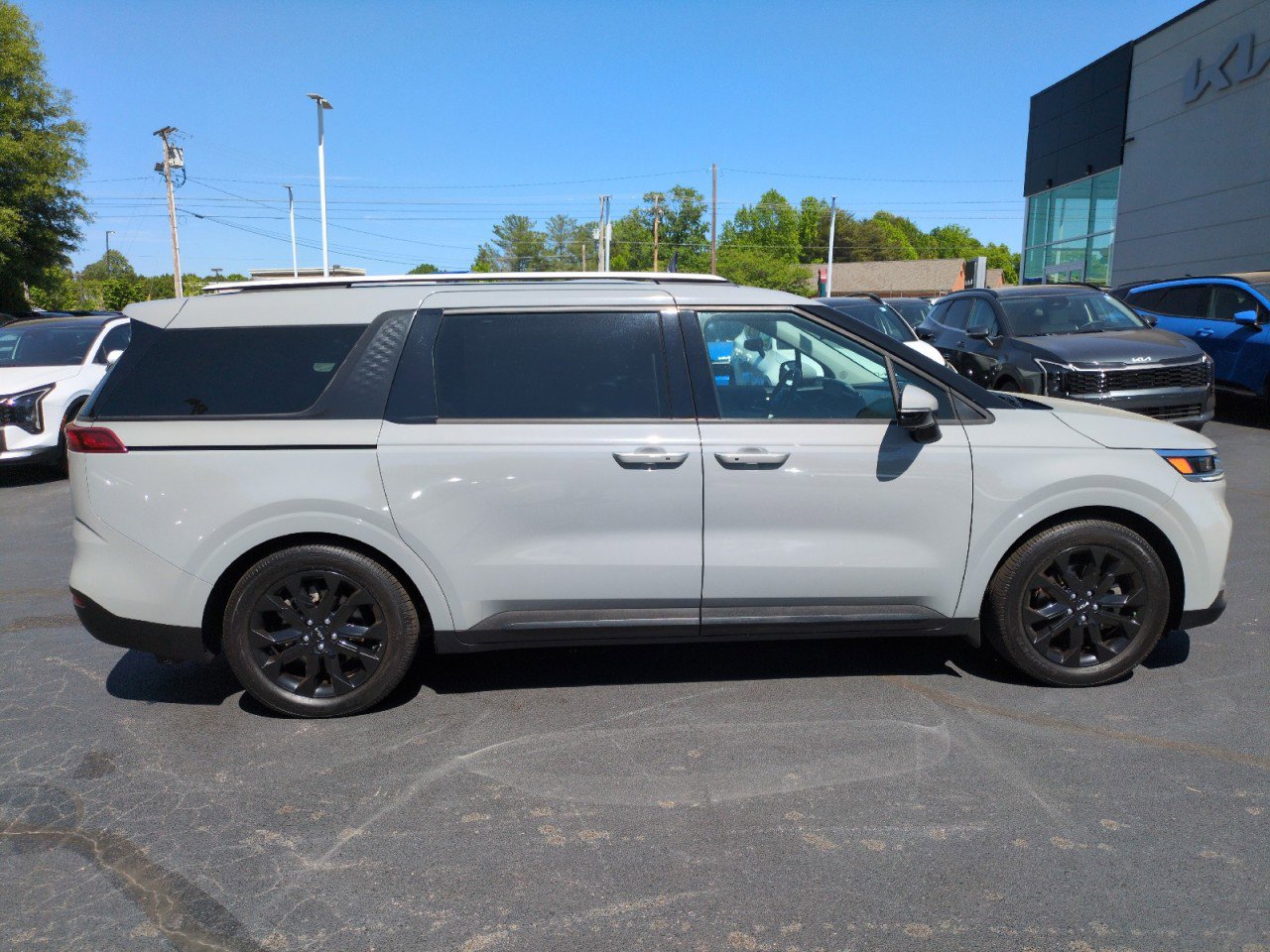Used 2022 Kia Carnival SX Prestige FWD image 8