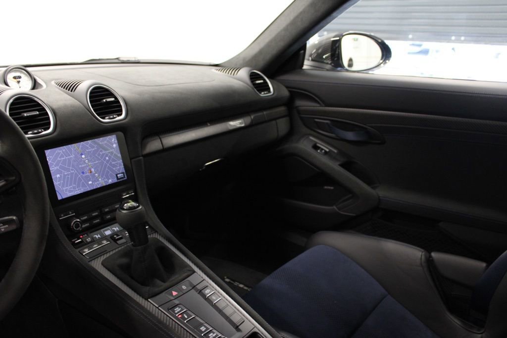 Certified 2025 Porsche 718 Cayman GT4 RS RWD image 28