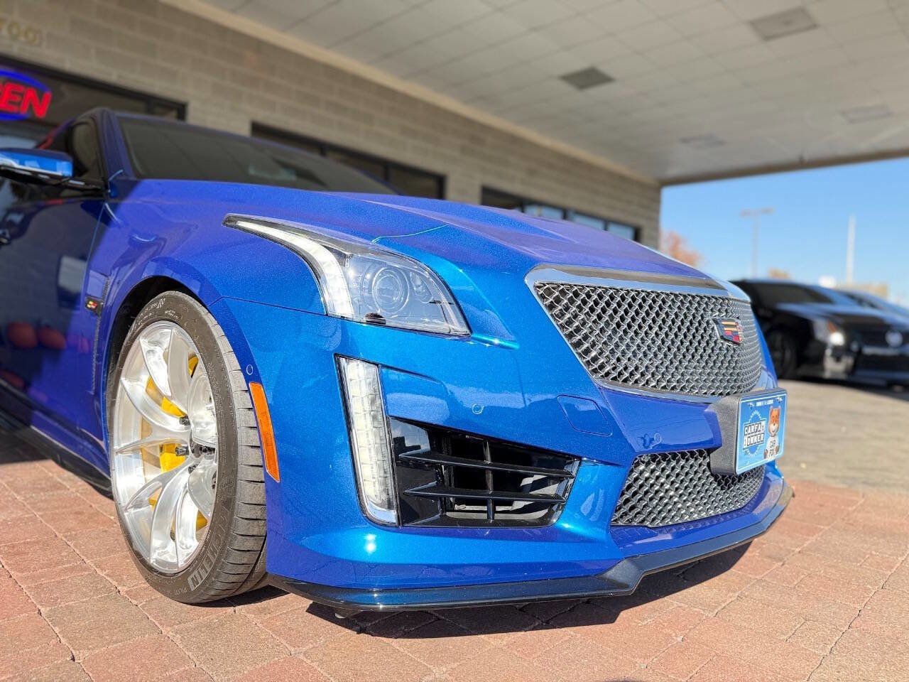 Used 2018 Cadillac CTS V w/ Luxury Package RWD image 33