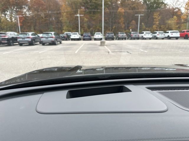 New 2026 Volkswagen Tiguan SE R-Line image 17