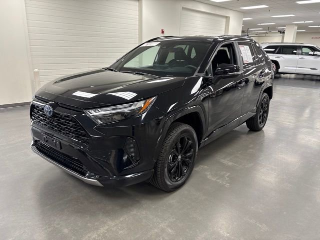 Certified 2024 Toyota RAV4 SE AWD/4WD image 3