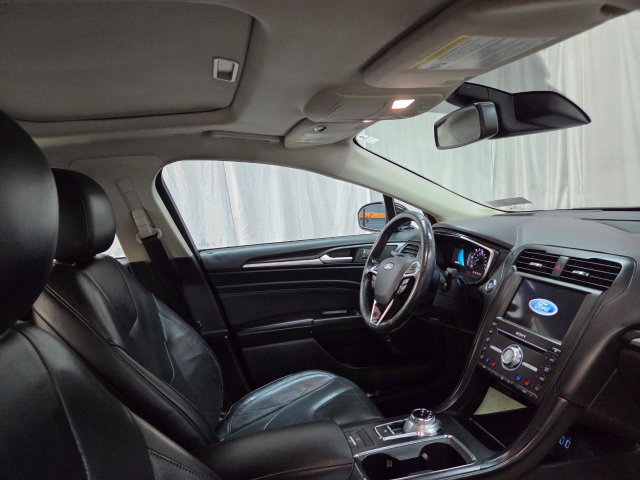 Used 2019 Ford Fusion Titanium FWD image 22