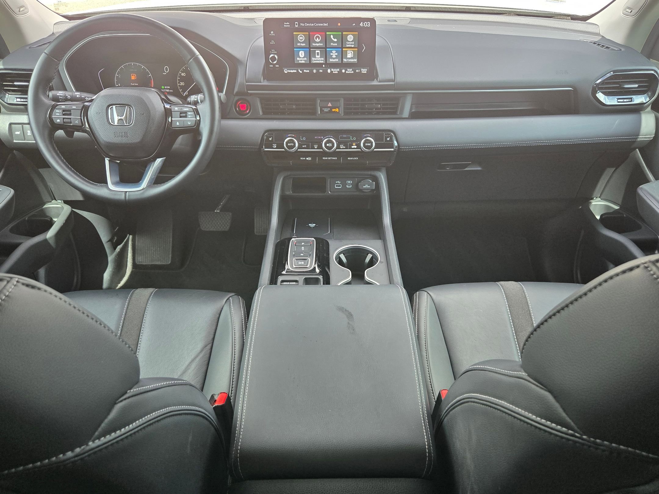 Used 2025 Honda Pilot Touring image 17