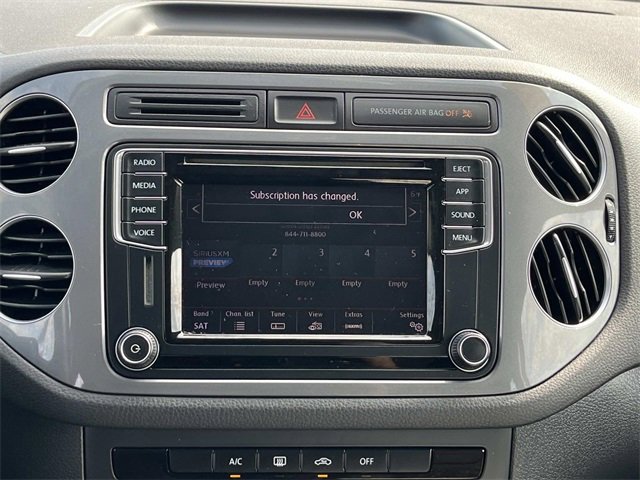 Used 2017 Volkswagen Tiguan Limited w/ Premium Package image 14