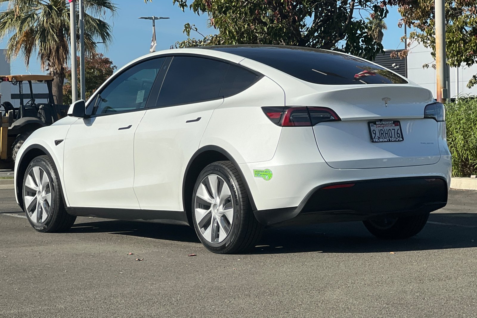 Used 2023 Tesla Model Y Long Range AWD/4WD image 6