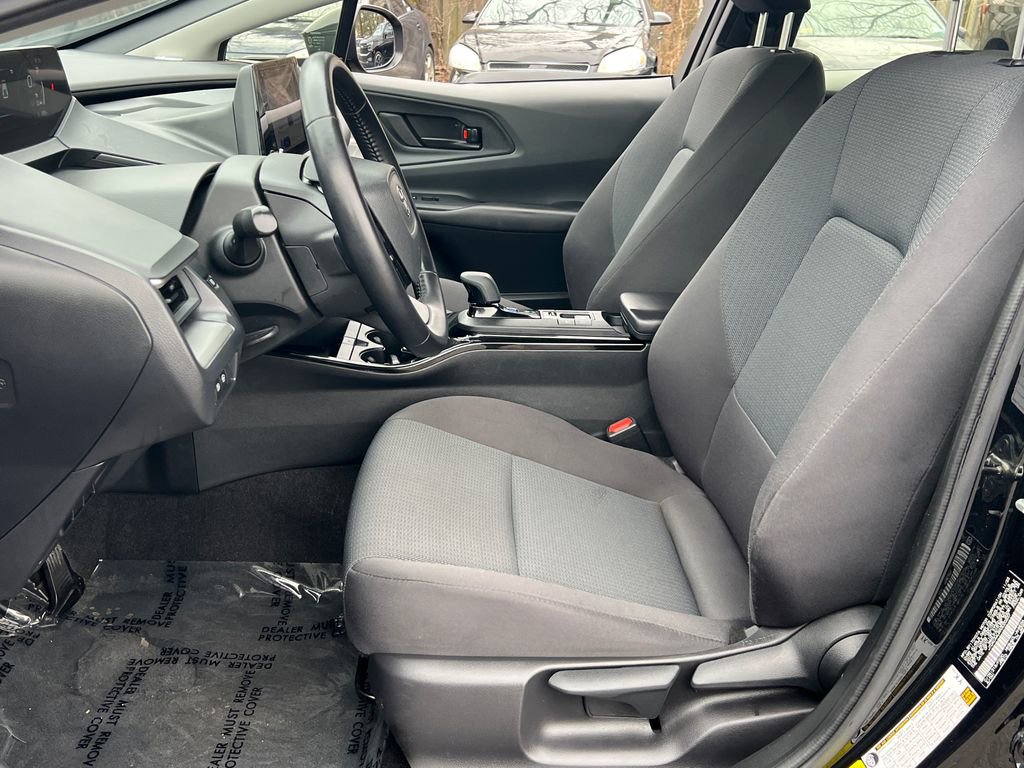 Used 2024 Toyota Prius LE image 16