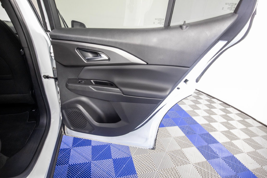 Used 2025 Chevrolet Equinox EV LT w/ Comfort Package FWD image 15