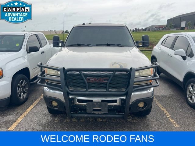 Used 2005 GMC Sierra 2500 SLE w/ Heavy-Duty Power Package AWD/4WD image 2