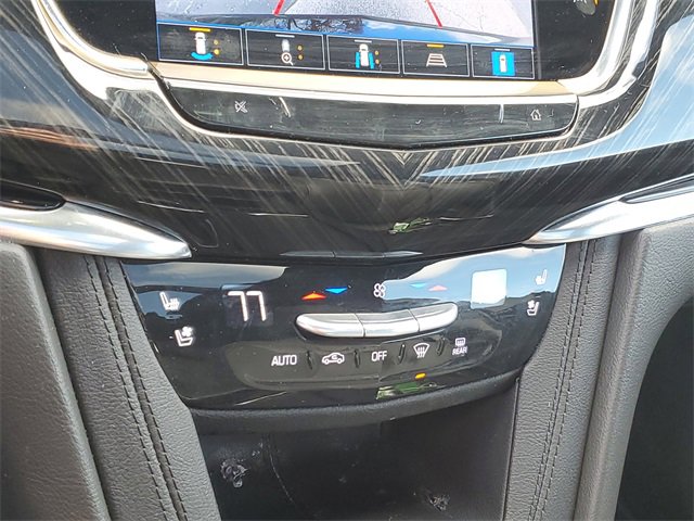 Used 2022 Cadillac XT6 Premium Luxury w/ Technology Package image 19