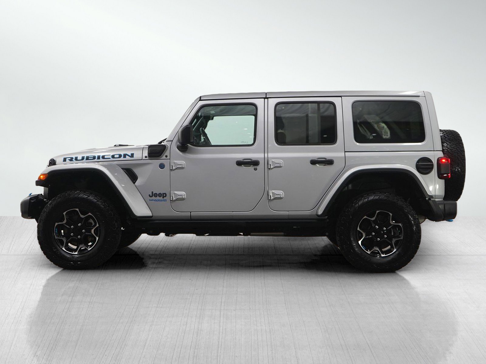 Used 2022 Jeep Wrangler Unlimited Rubicon 4xe w/ Cold Weather Group image 2