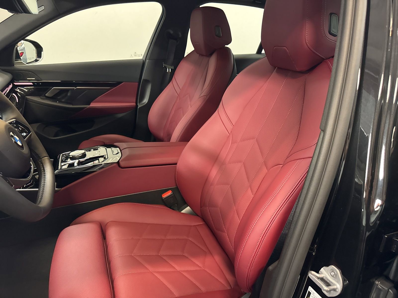 Used 2025 BMW 530i image 8