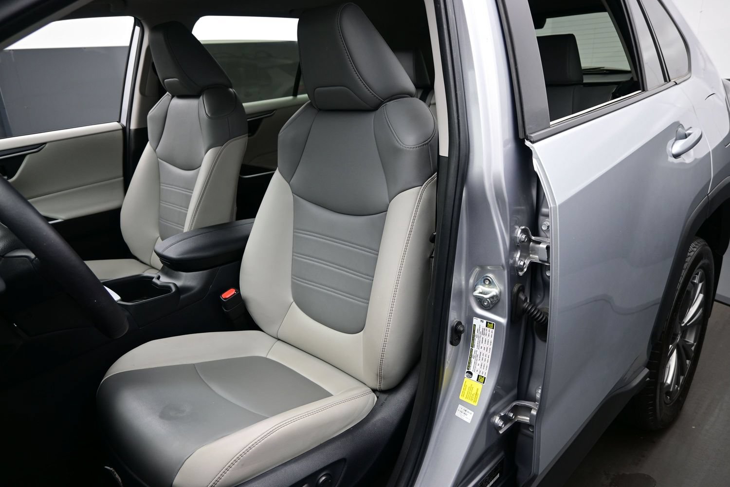 Used 2024 Toyota RAV4 XLE Premium w/ Weather Package AWD/4WD image 12