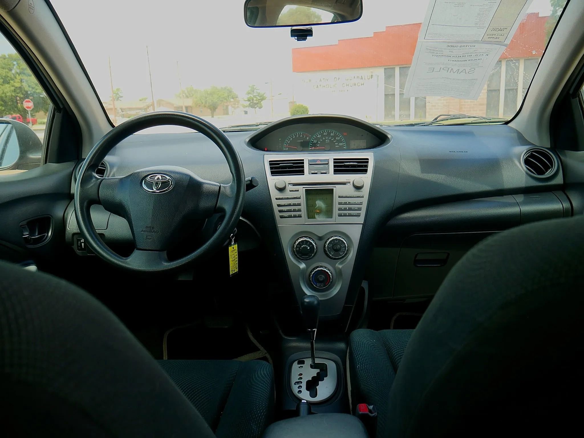 Used 2010 Toyota Yaris Sedan FWD image 22