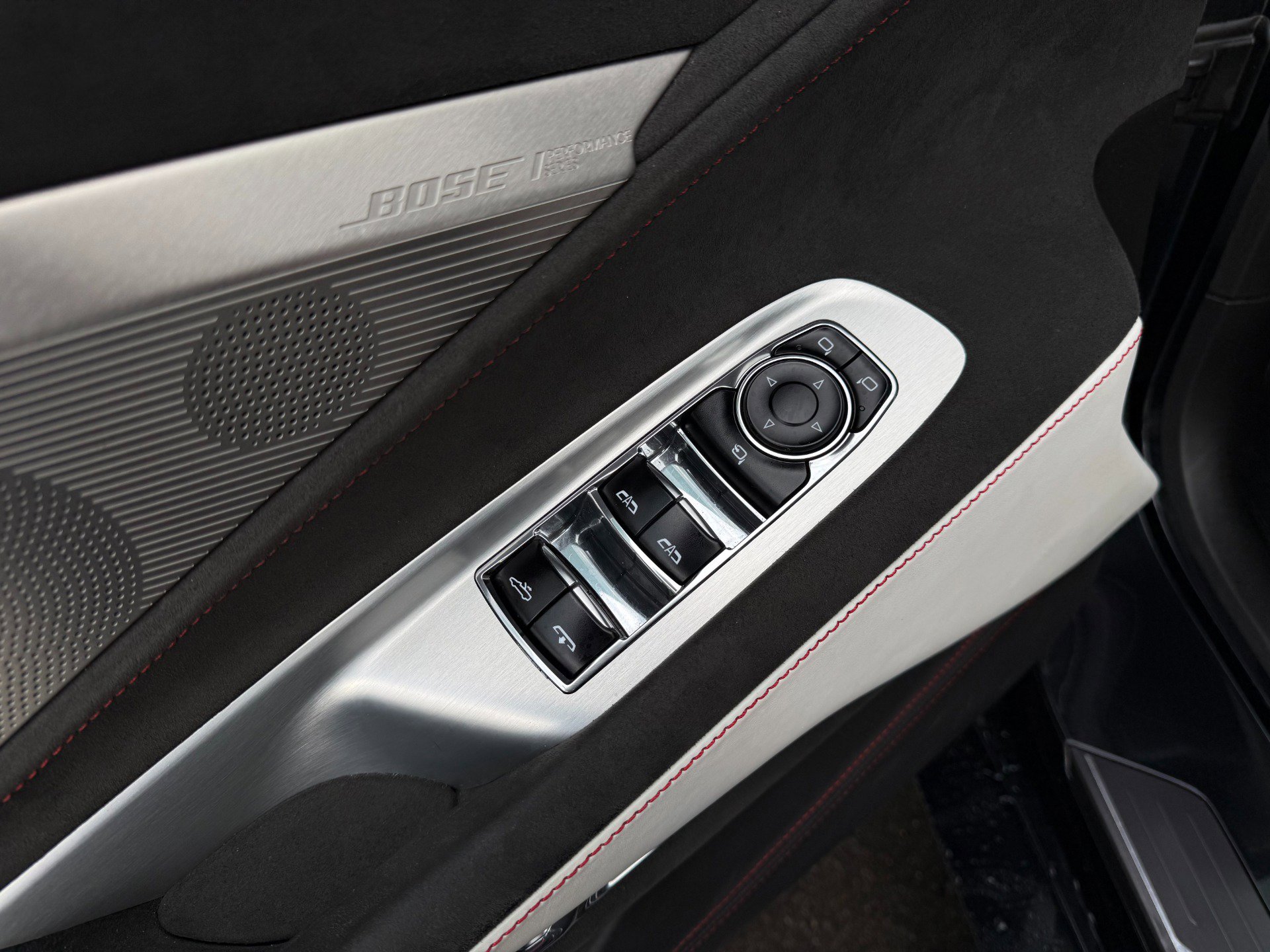 Used 2023 Chevrolet Corvette Stingray Premium Conv w/ Z51 Performance Package image 46