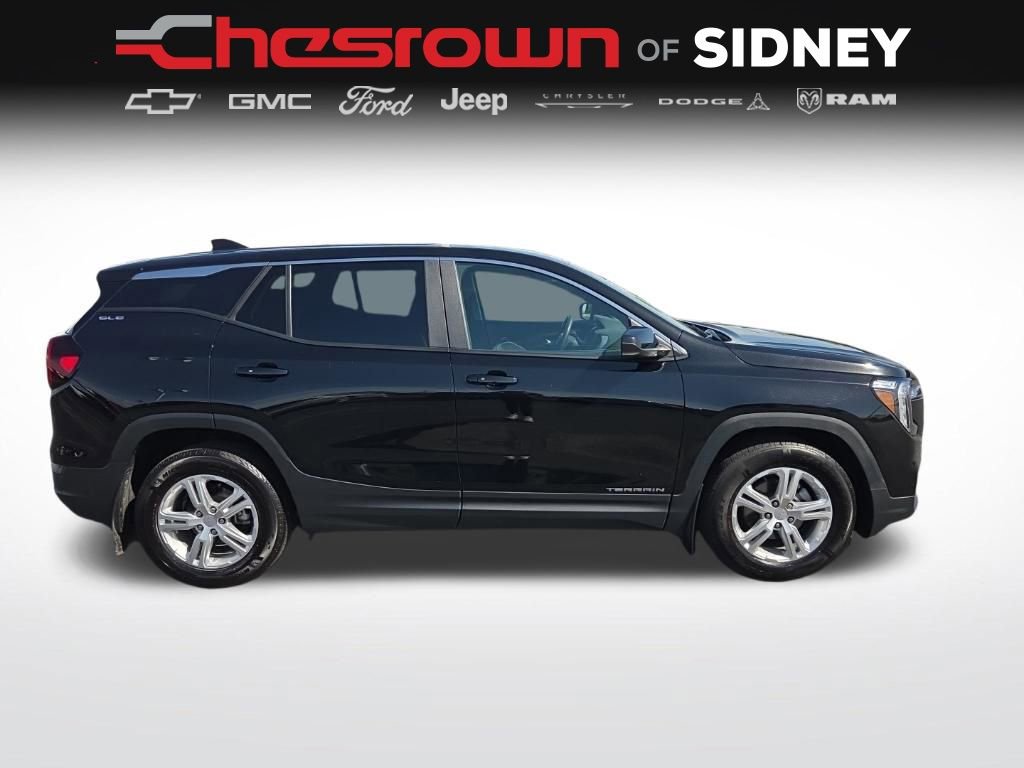 Used 2024 GMC Terrain SLE FWD image 4