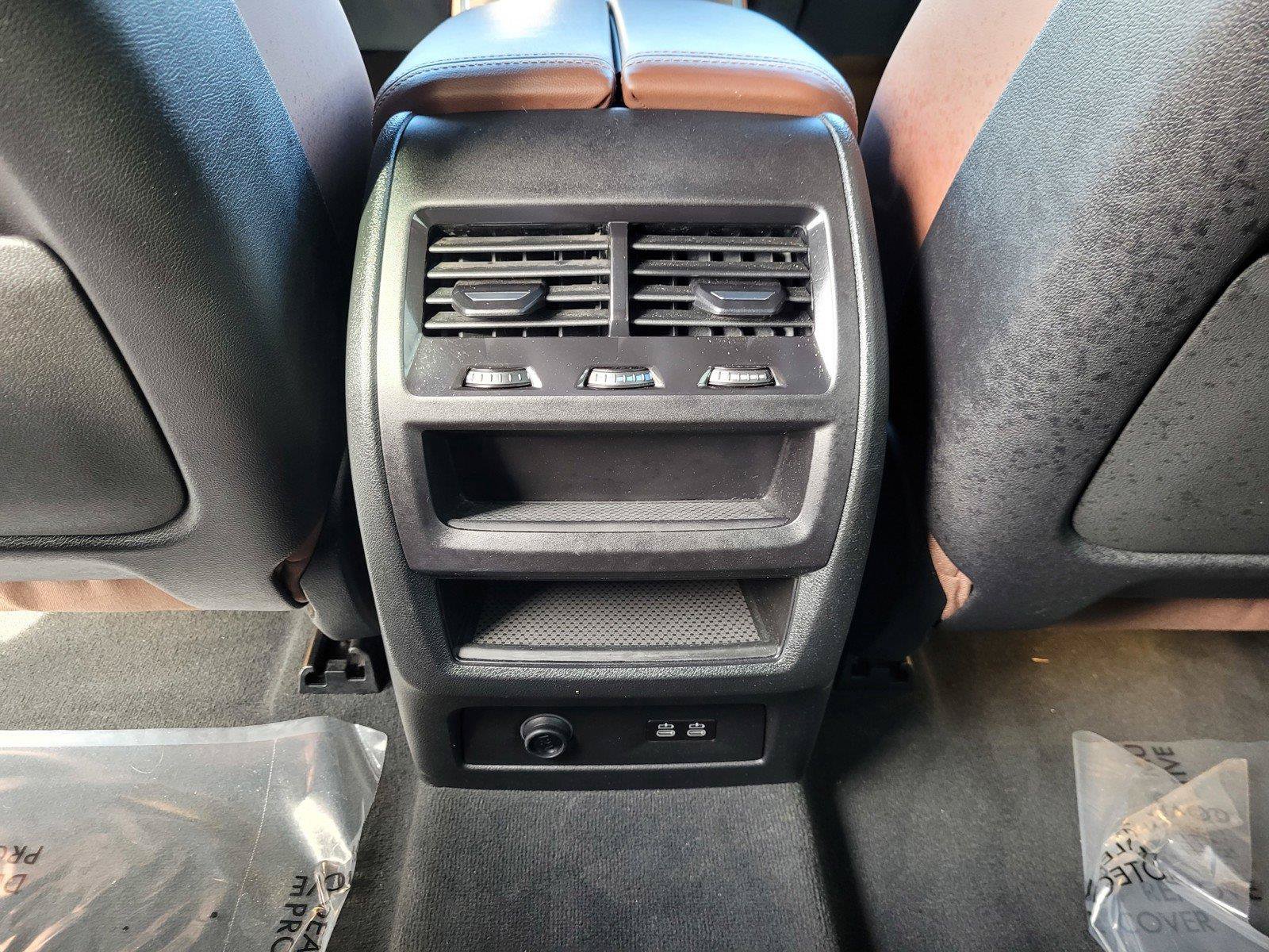 Used 2024 BMW X5 M60i AWD/4WD image 17