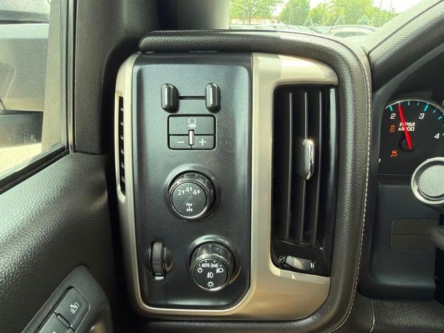 Used 2019 GMC Sierra 2500 Denali AWD/4WD image 28