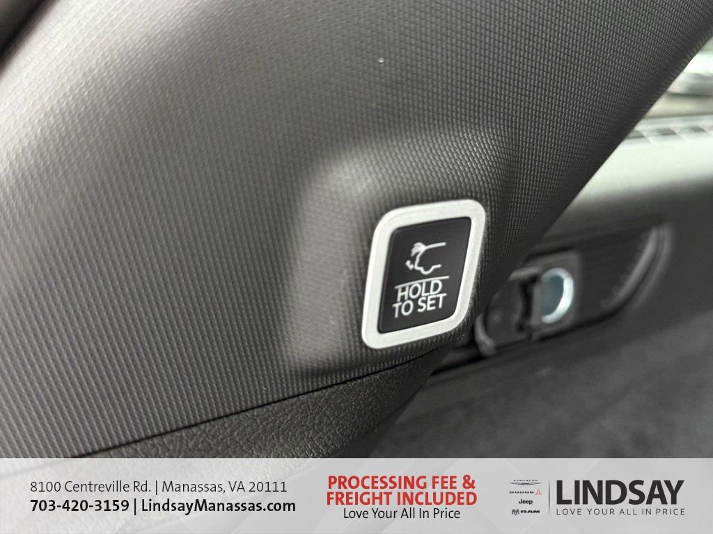 New 2025 Jeep Grand Cherokee Overland w/ Adv Protech Group III image 17