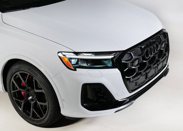 New 2026 Audi SQ7 Premium Plus image 30