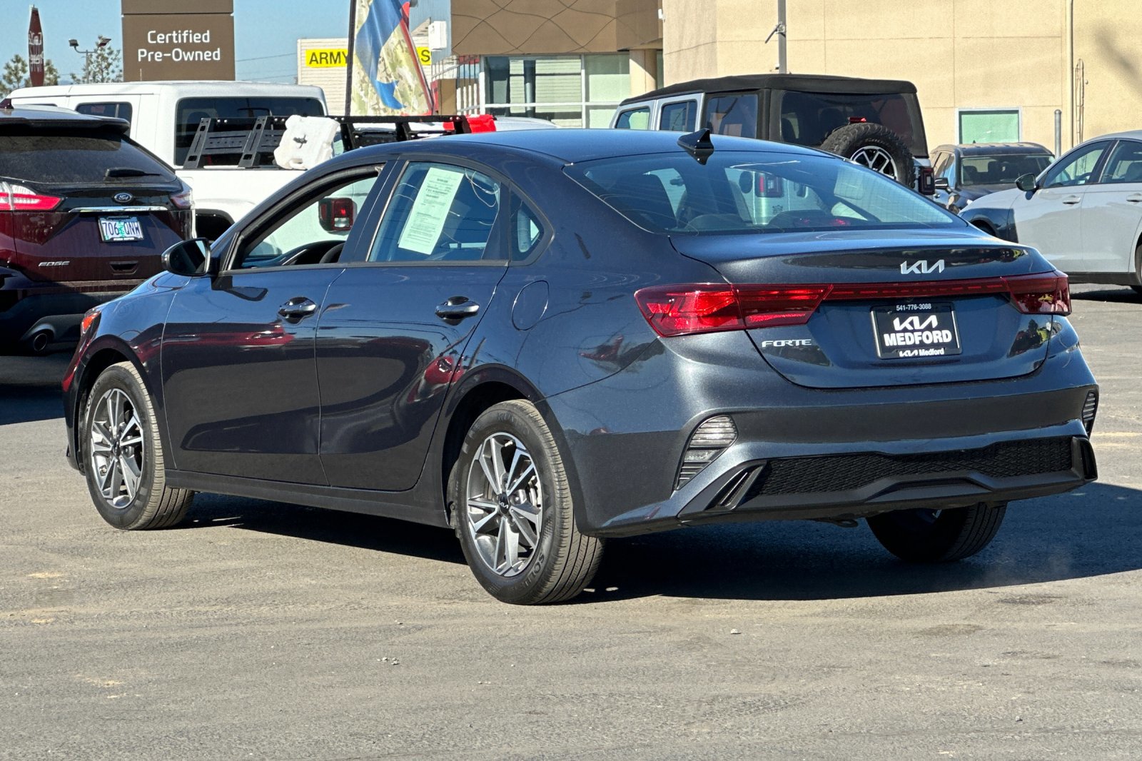 Used 2023 Kia Forte LXS w/ LXS Technology Package image 7