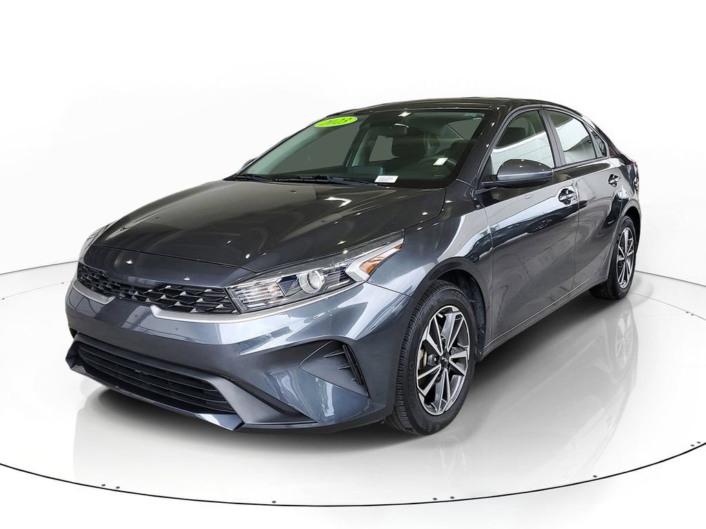 Used 2023 Kia Forte LXS FWD image 3