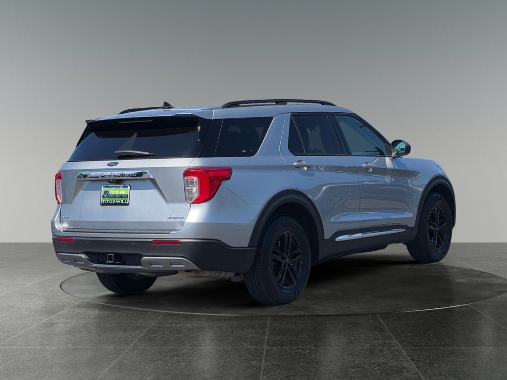 Used 2023 Ford Explorer XLT w/ Equipment Group 202A AWD/4WD image 9