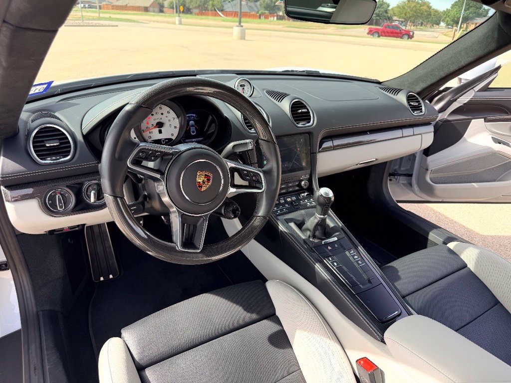 Used 2025 Porsche 718 Cayman GTS RWD image 22