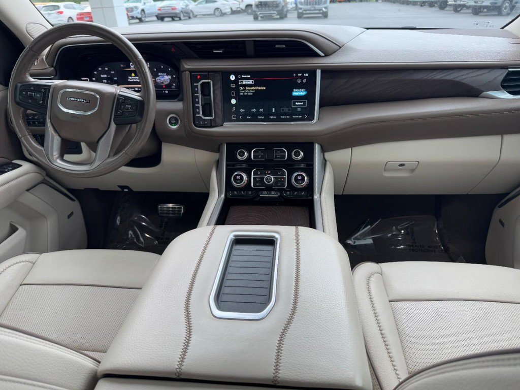 Used 2022 GMC Yukon Denali AWD/4WD image 15