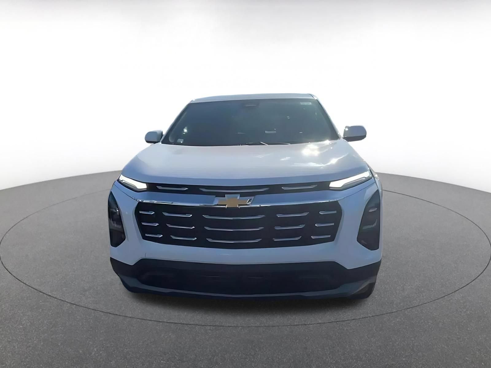 Used 2025 Chevrolet Equinox LT AWD/4WD image 4