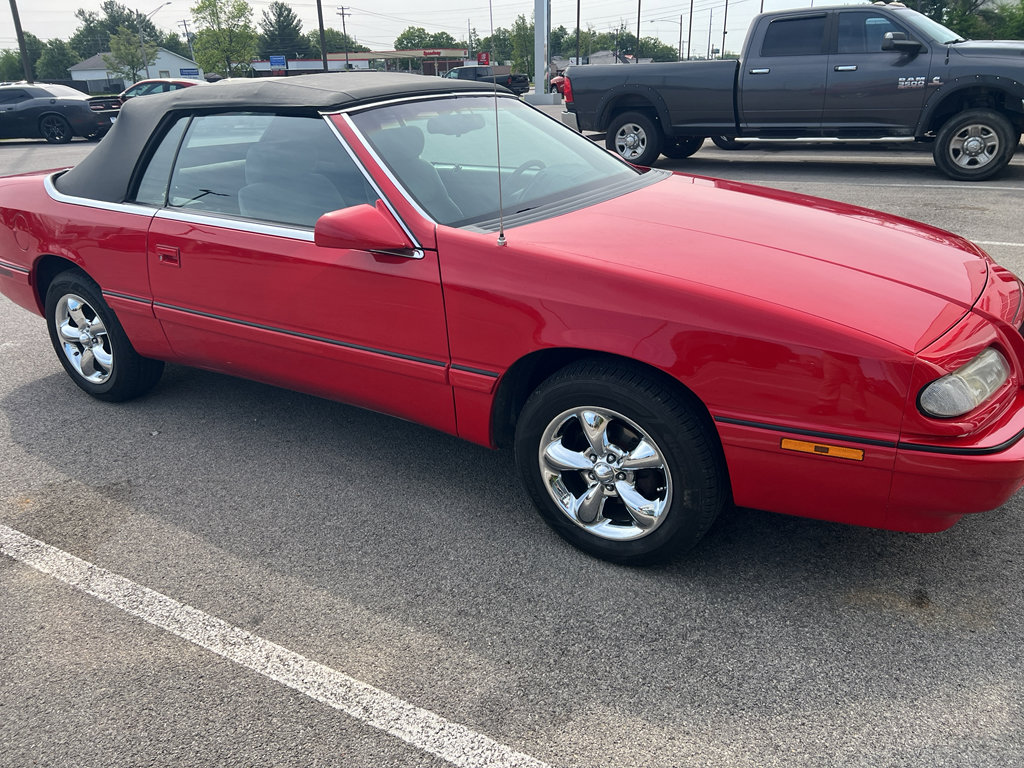 Used 1994 Chrysler LeBaron GTC FWD image 10