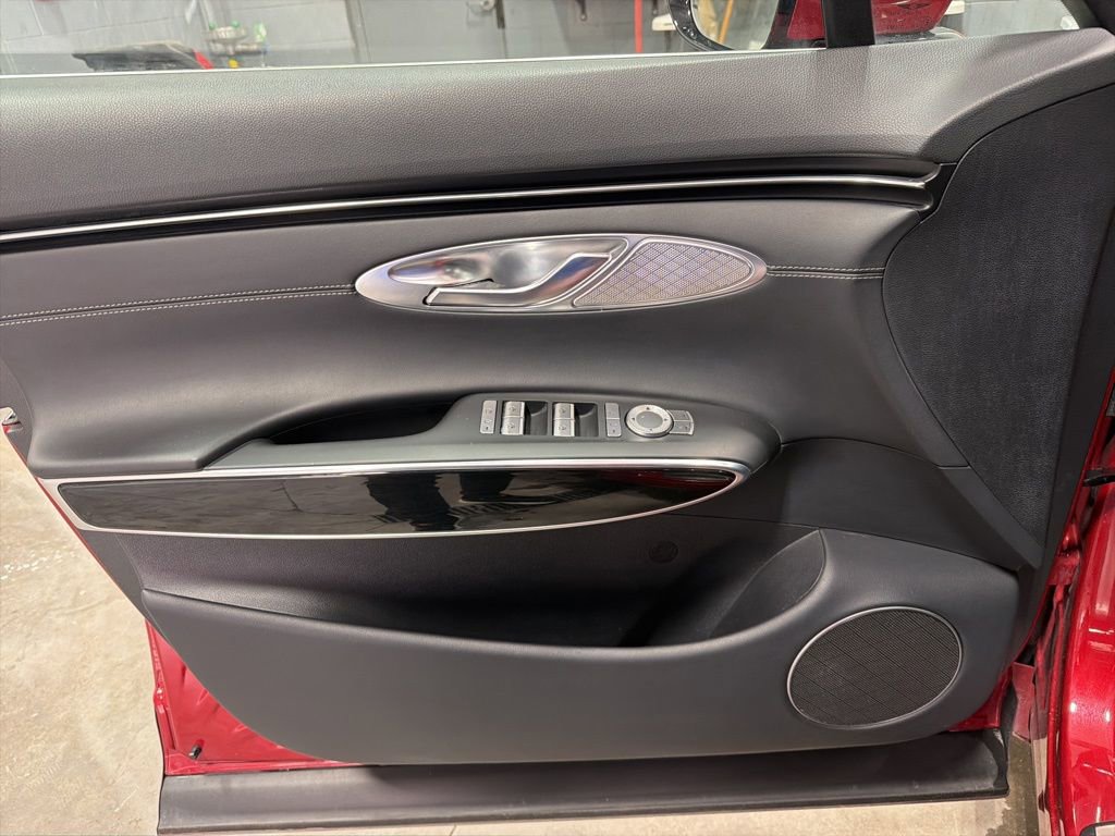 Used 2025 Genesis GV70 2.5T image 12