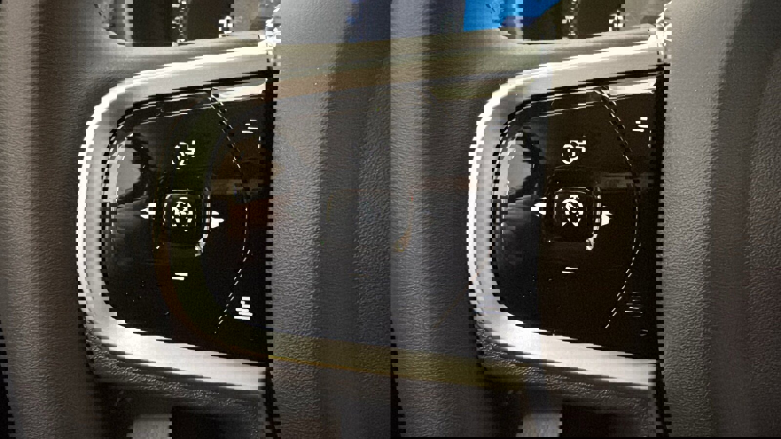 New 2026 Volvo XC90 B6 Ultra w/ Protection Package Premier image 13