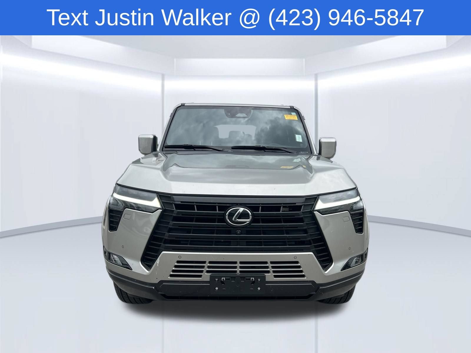 Used 2025 Lexus GX 550 w/ Accessory Package (2T) AWD/4WD image 2