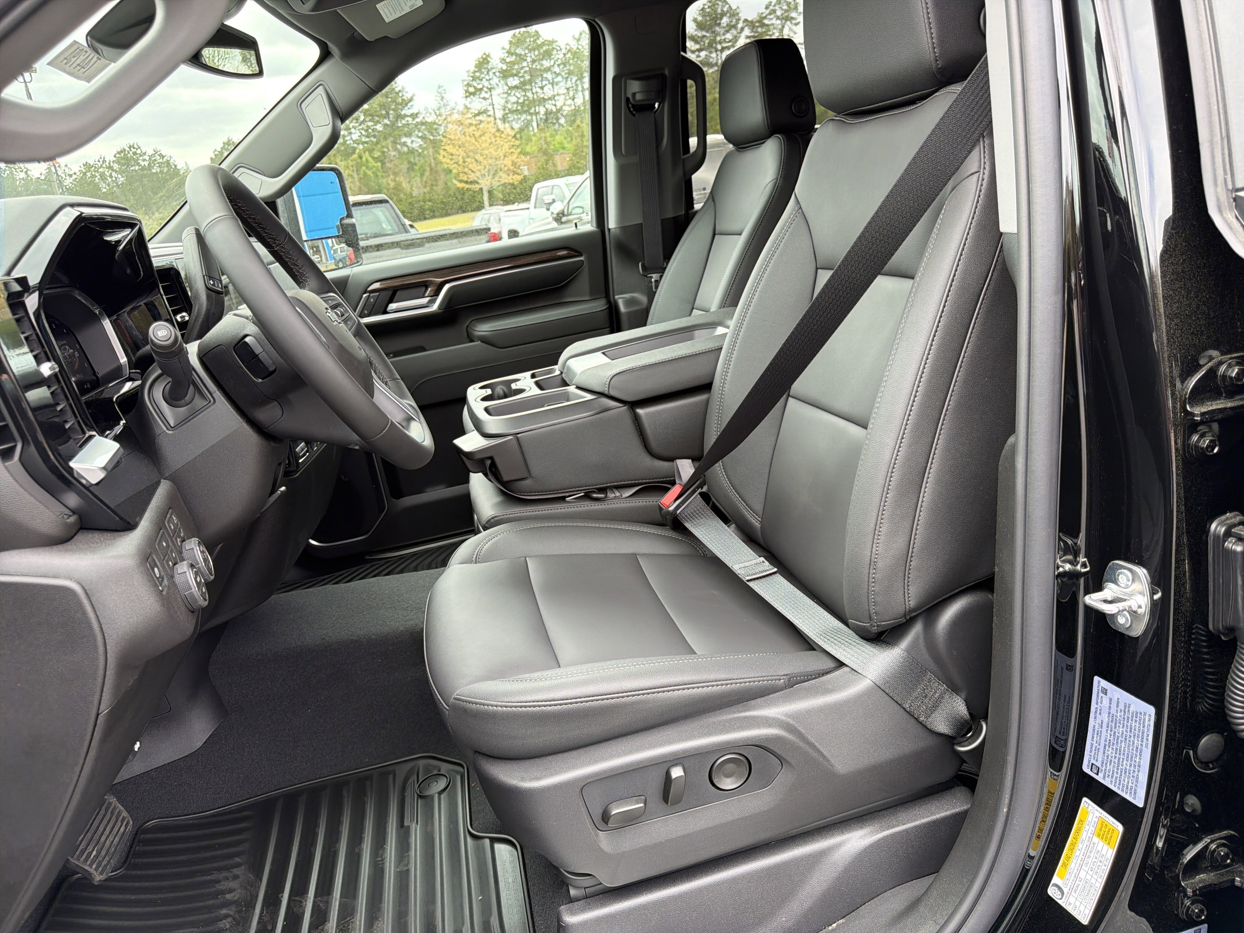 New 2026 Chevrolet Silverado 2500 LT w/ Trail Boss Package image 9