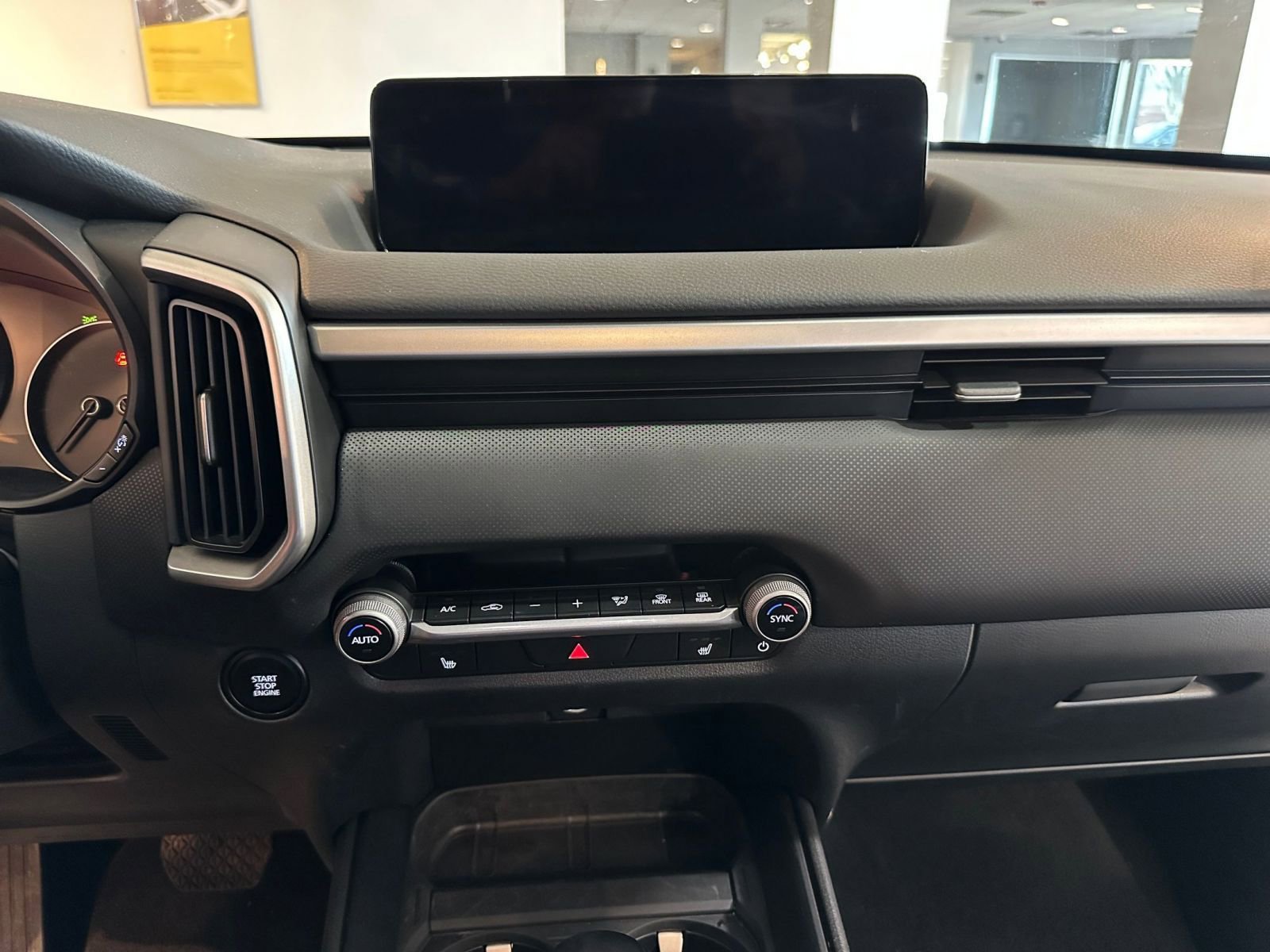 Used 2025 MAZDA CX-50 AWD 2.5 S w/ Premium Package image 17