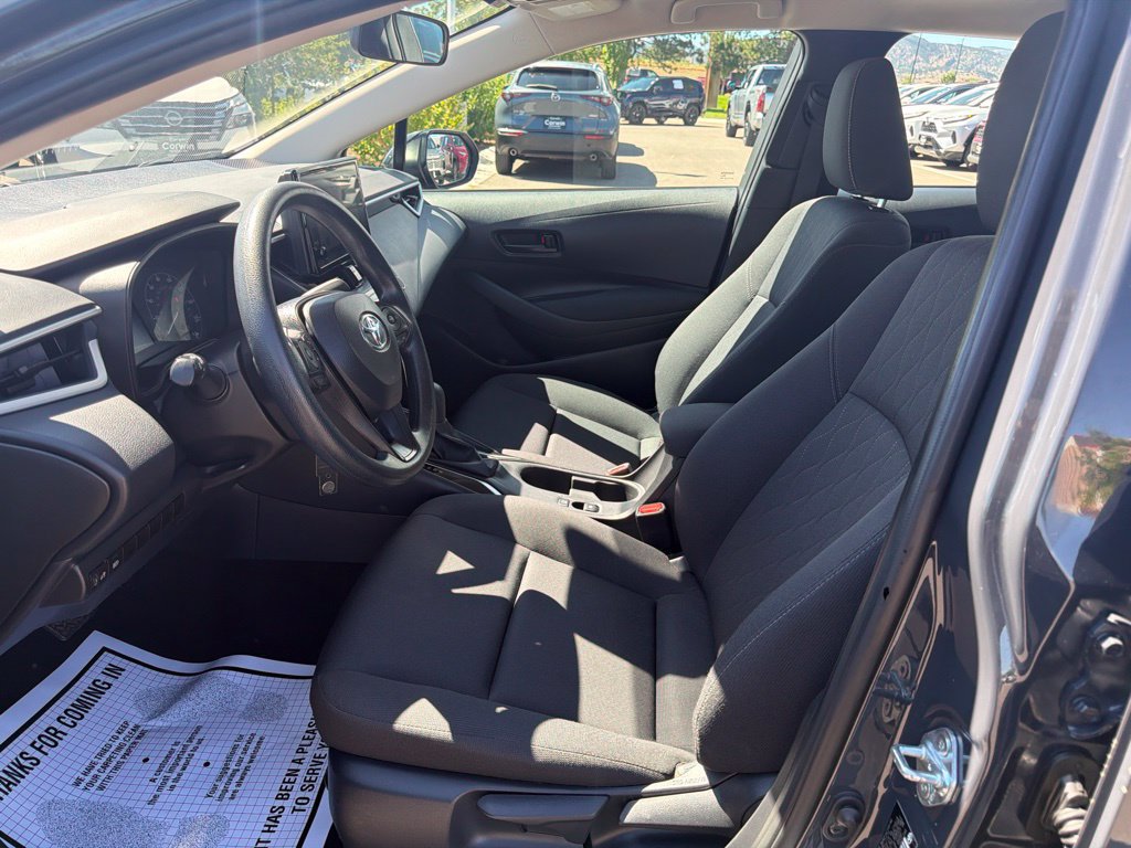 Used 2025 Toyota Corolla LE FWD image 22