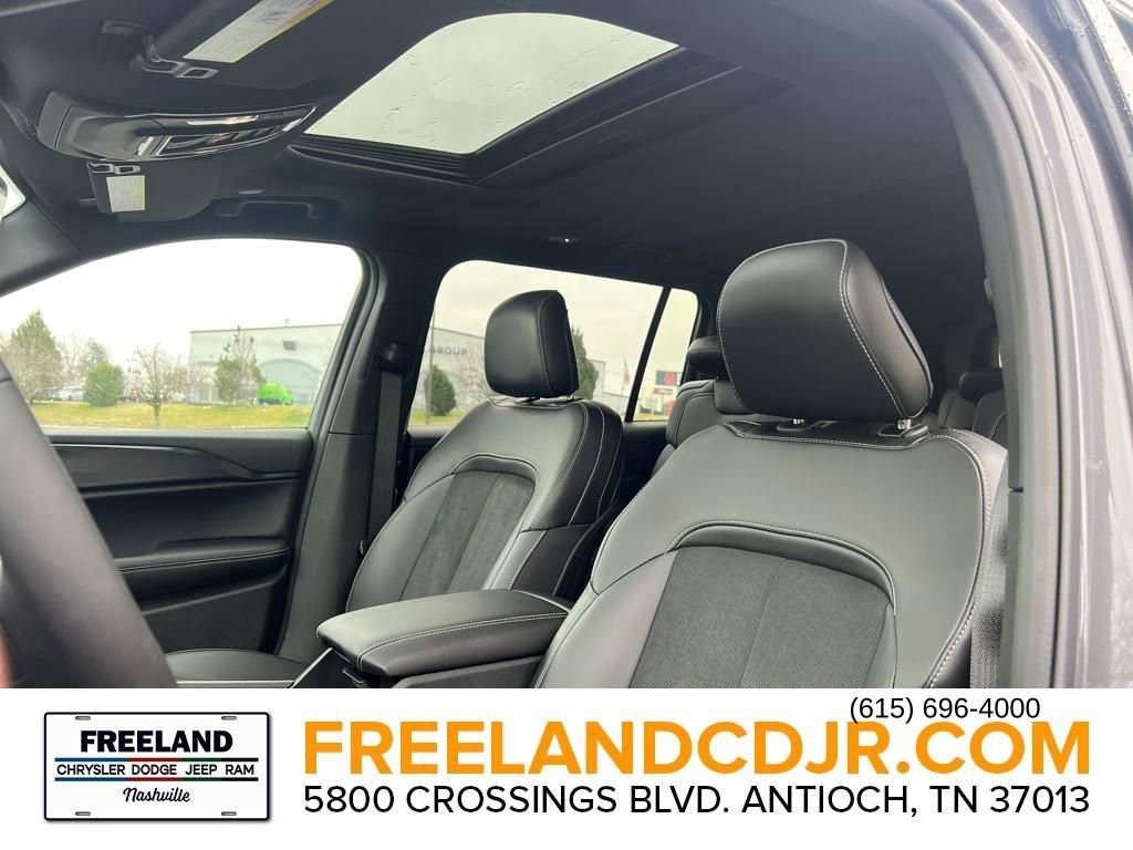 New 2025 Jeep Grand Cherokee L Altitude w/ Trailer Tow Package image 18