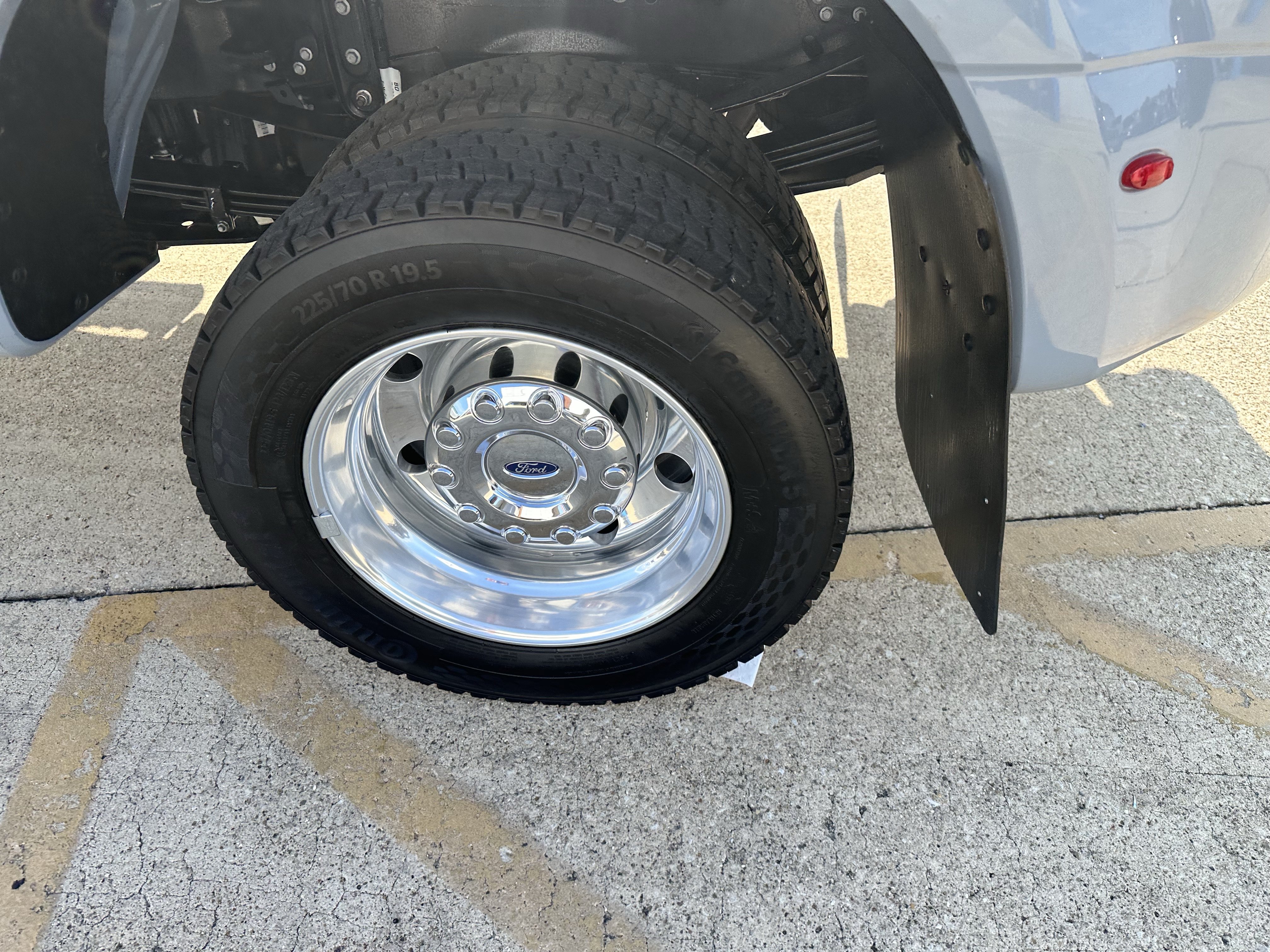 Used 2026 Ford F450 Platinum w/ FX4 Off-Road Package AWD/4WD image 10