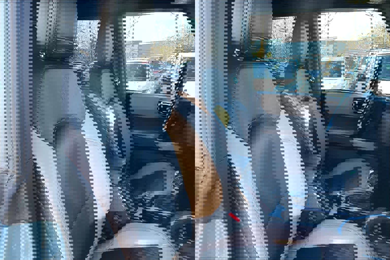 Used 2022 Ford Bronco Wildtrak image 9