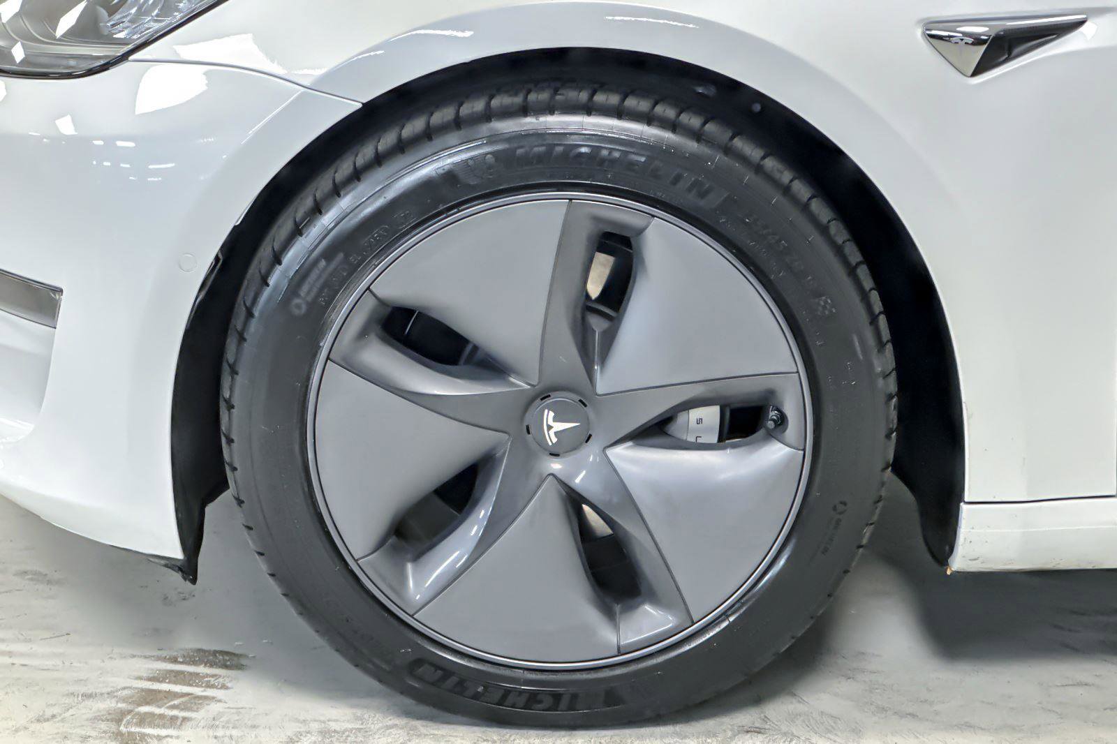 Used 2019 Tesla Model 3 Long Range image 23